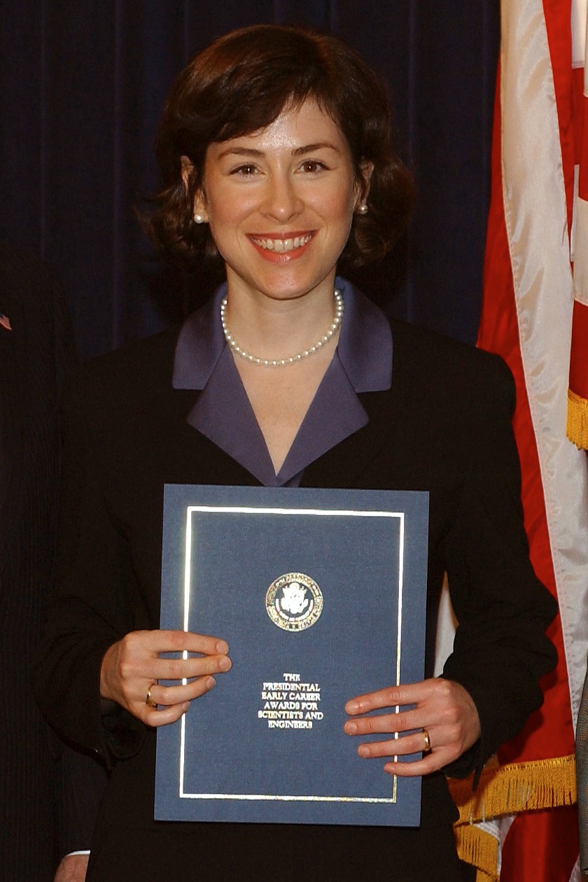 Jenn receiving her Presidential Early Career Award at the White House in 2004